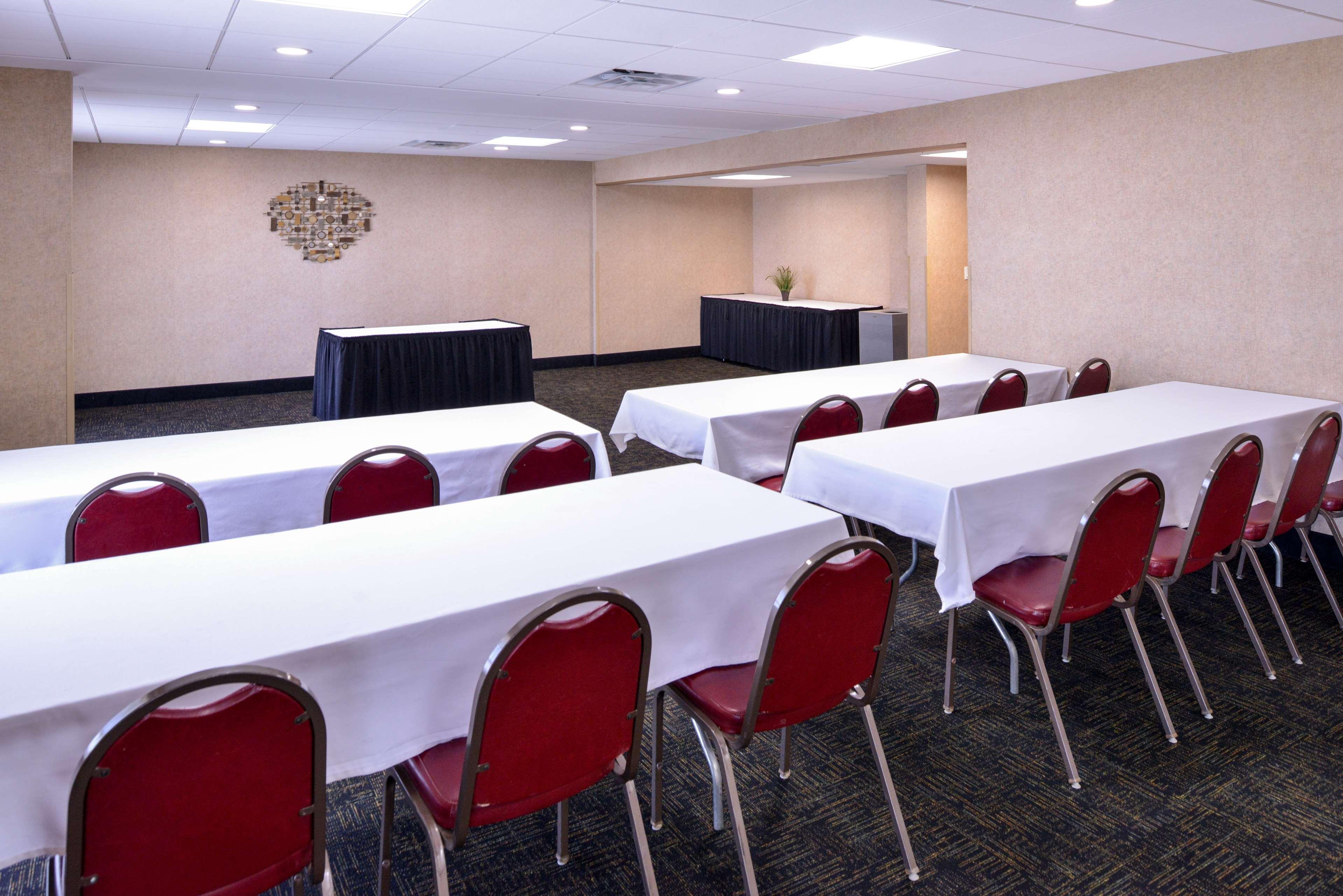 Best Western Plus Midwest Inn Omaha Esterno foto