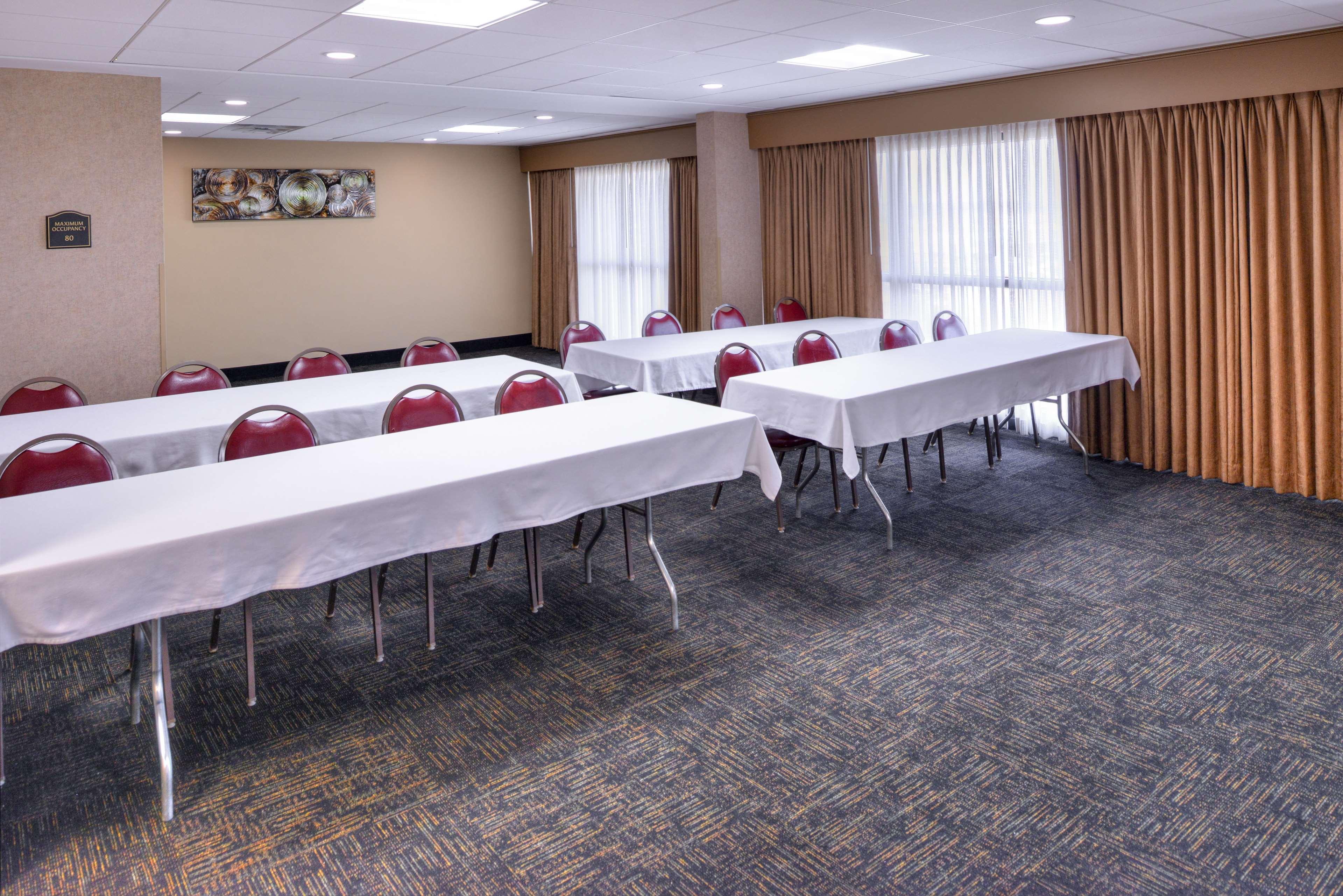 Best Western Plus Midwest Inn Omaha Esterno foto