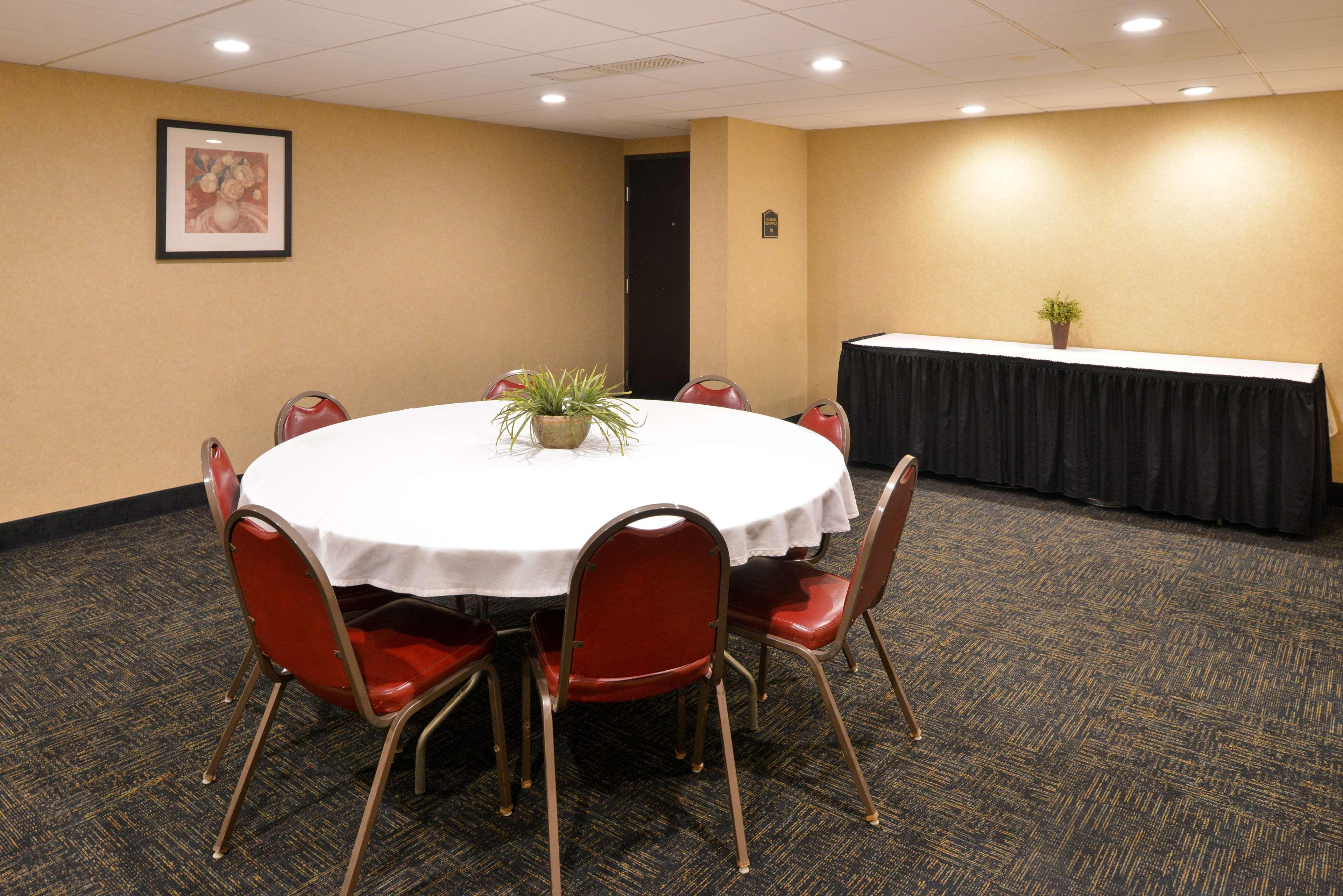 Best Western Plus Midwest Inn Omaha Esterno foto