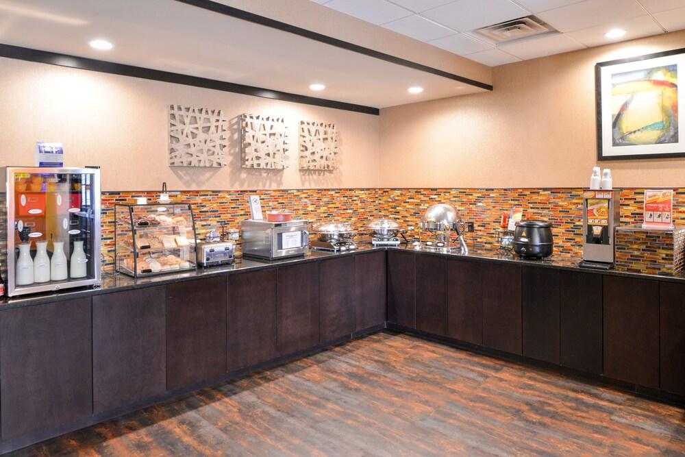 Best Western Plus Midwest Inn Omaha Esterno foto