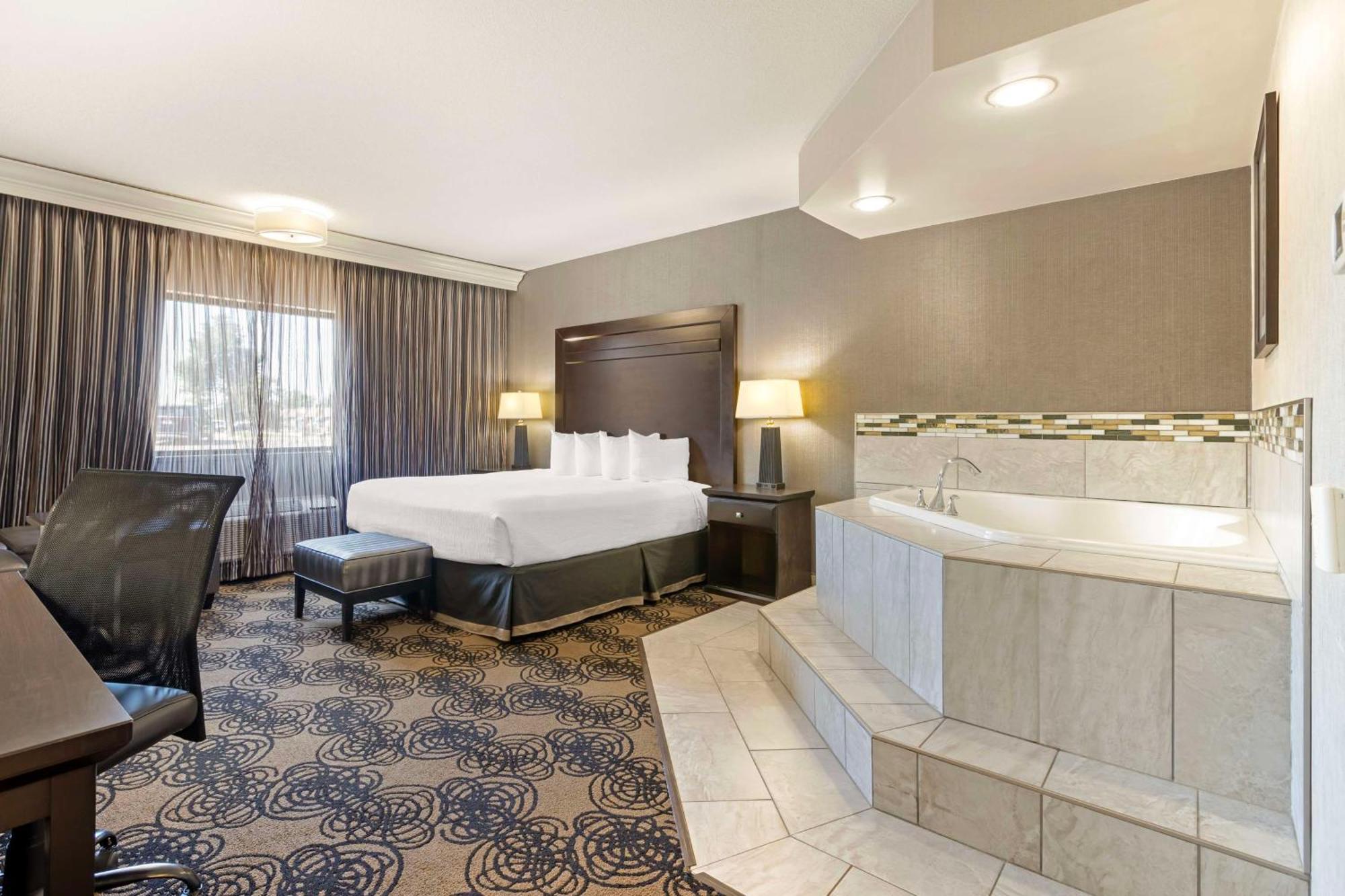 Best Western Plus Midwest Inn Omaha Esterno foto
