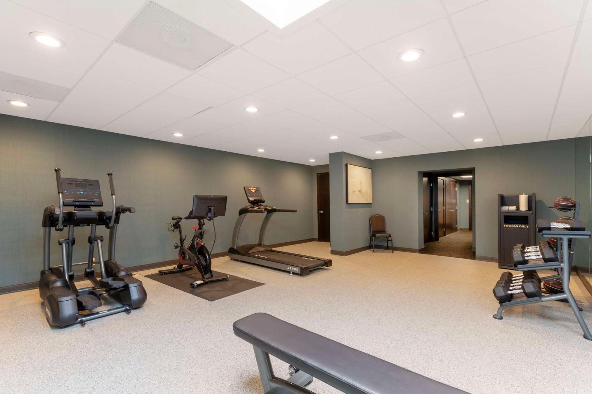 Best Western Plus Midwest Inn Omaha Esterno foto