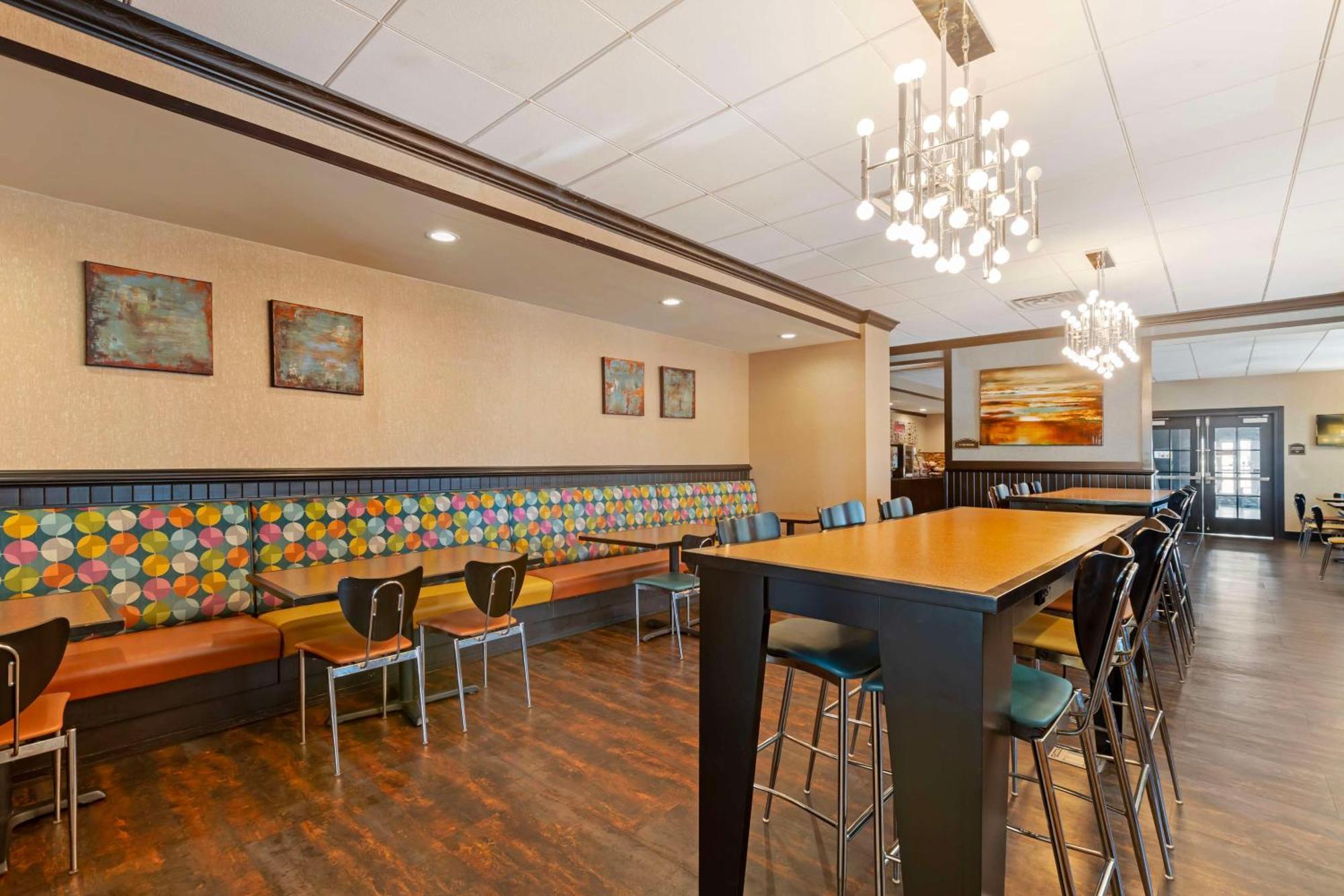 Best Western Plus Midwest Inn Omaha Esterno foto